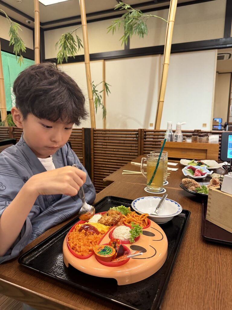 요코하마 만요클럽 식당과 조식 뷔페