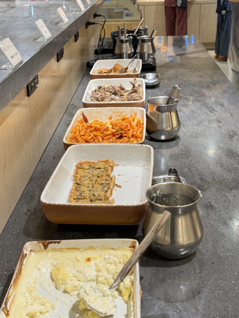 요코하마 만요클럽 식당과 조식 뷔페