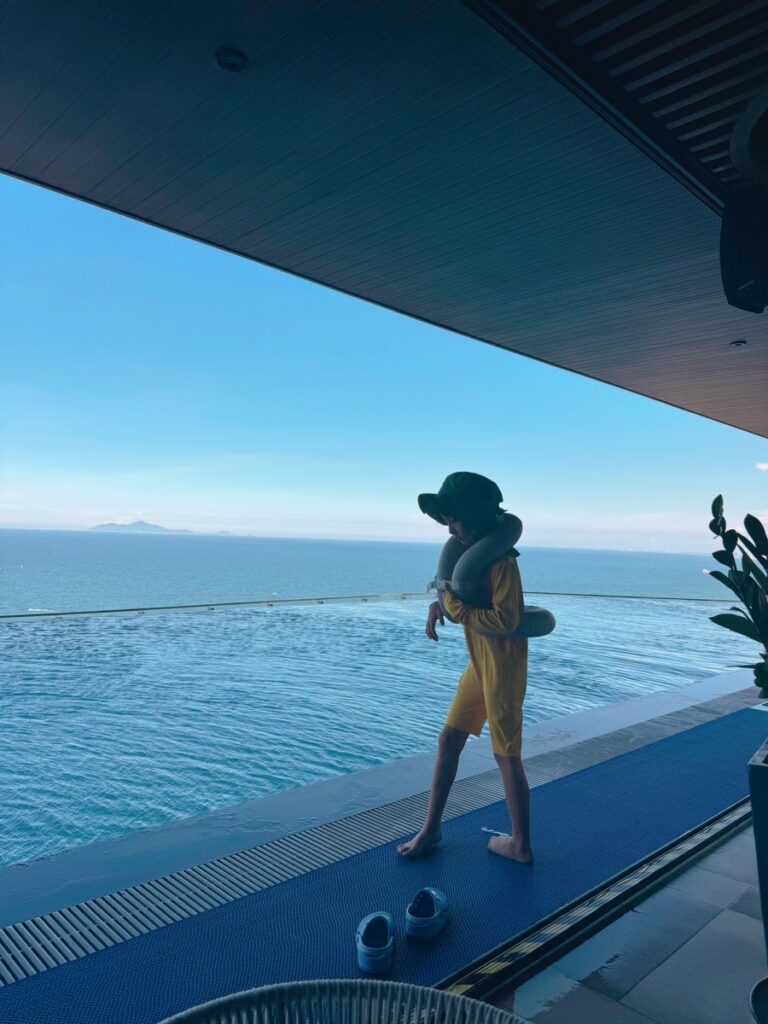 Infinity edge