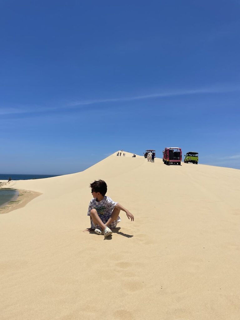 White desert, photo 2