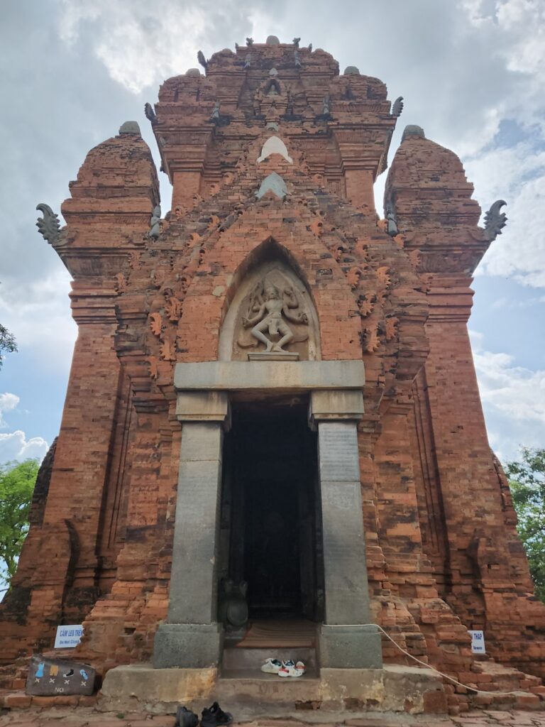 Cham architecture, photo 2