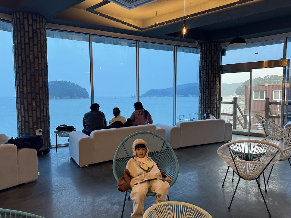 Cheonmangeum Cafe counter