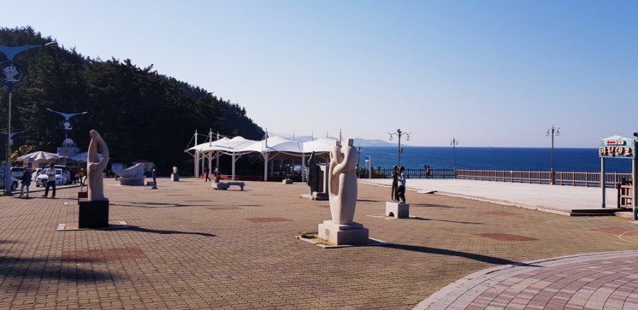 Beach sculpture park, photo 2
