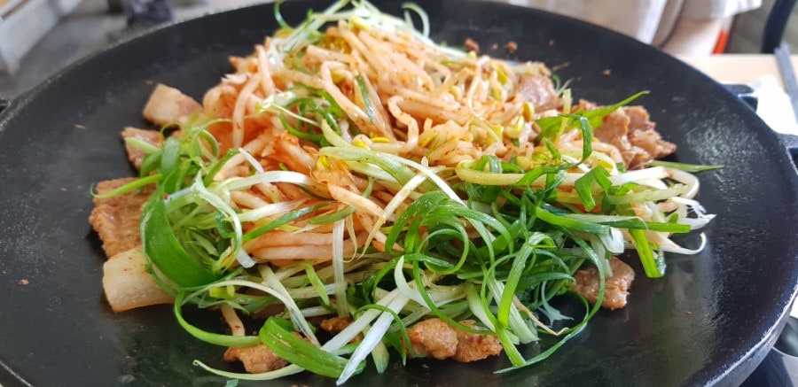 Green onions and bean sprouts, photo 3
