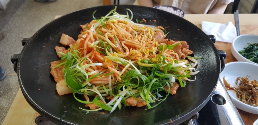 Green onions and bean sprouts, photo 4