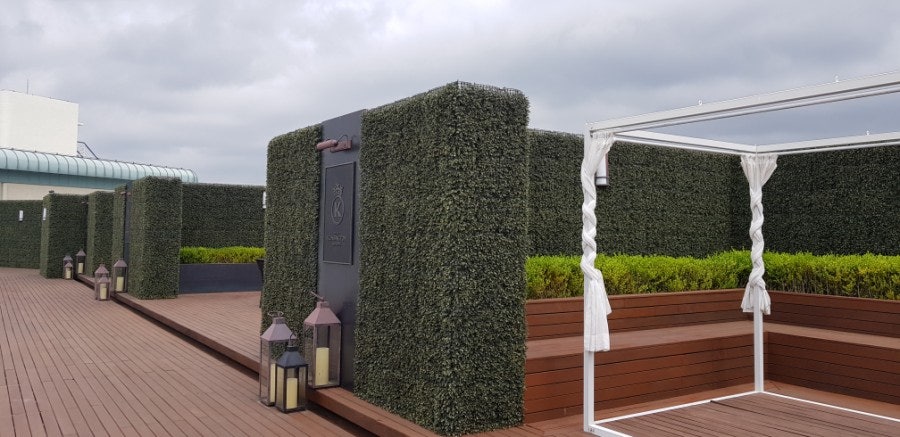 Rooftop lounge area, photo 5