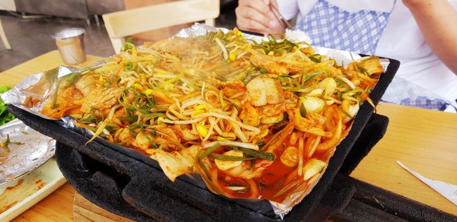 용이식당 두루치기