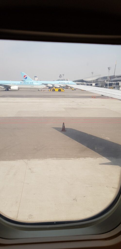 Waiting at the gate for the Eastar flight, photo 5