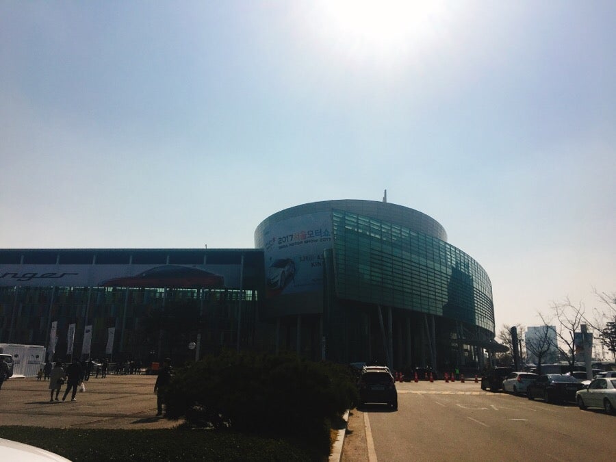 Seoul Motor Show: Entering KINTEX Exhibition Hall 1, photo 1