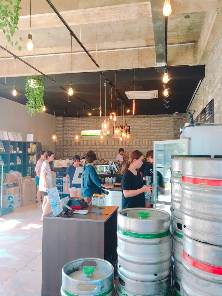 Second floor view at Kunst Lounge, photo 45