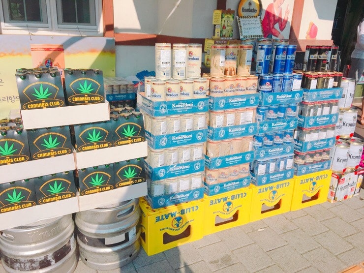Souvenir beer shopping, photo 82