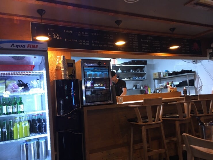 Menu and live-fish hoe order, photo 3