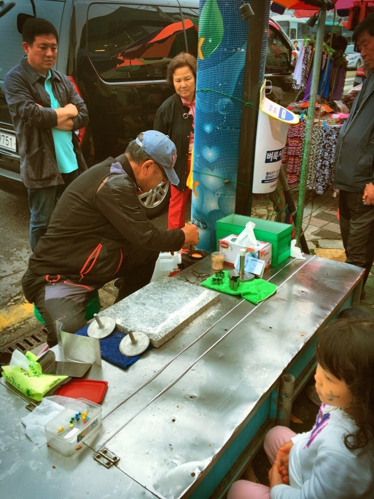Kids waiting for dalgona