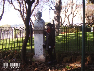 Statue in Borghese Park, photo 2