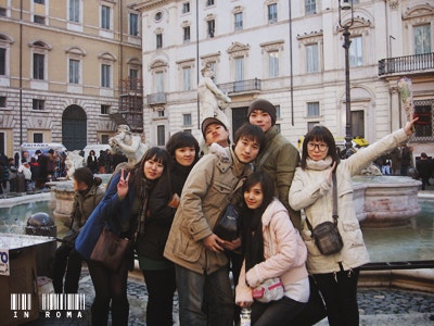 Group photo at the Moor Fountain