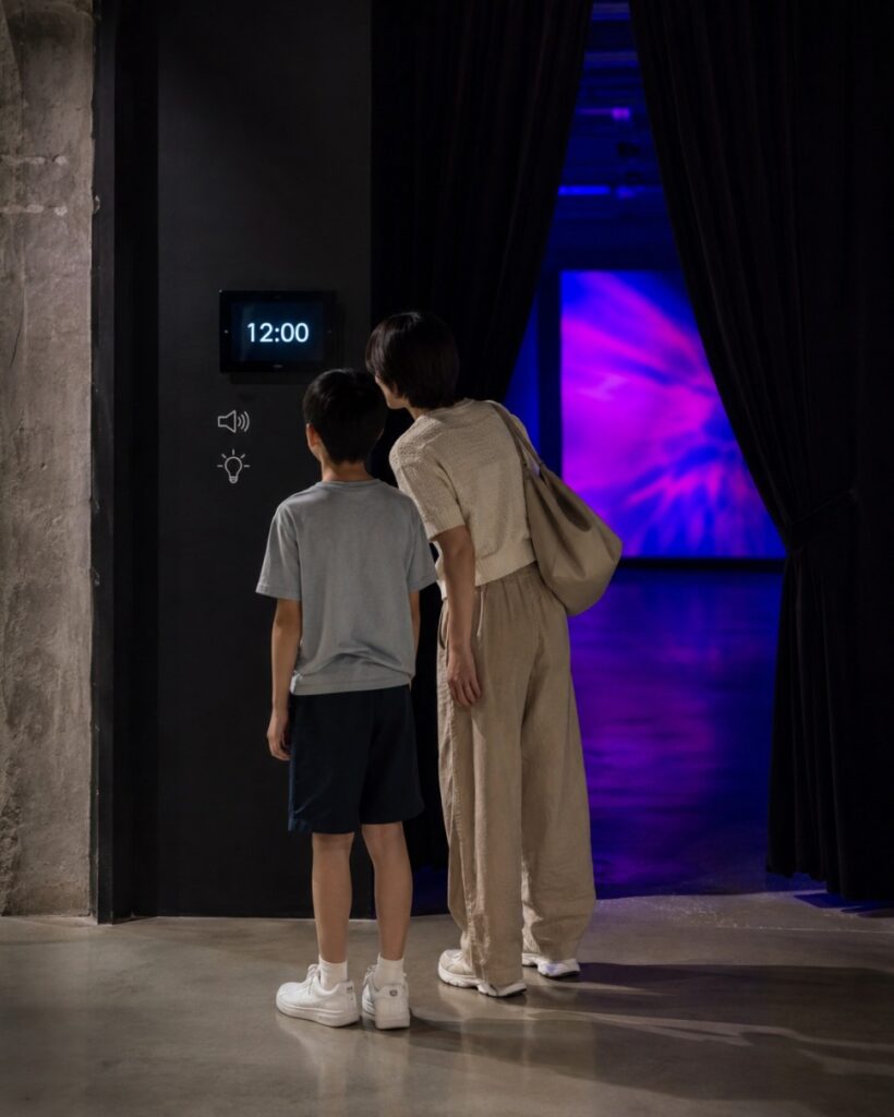 Family viewing route through the biennale halls