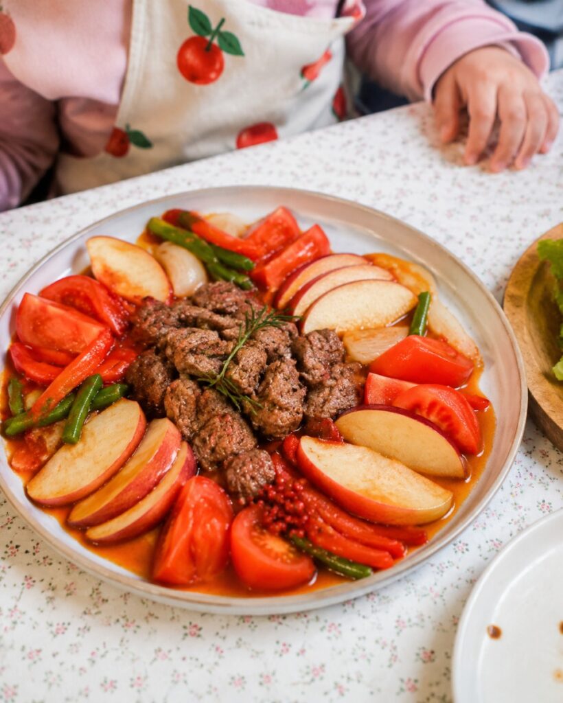 Apple desserts at a café in Jangsu