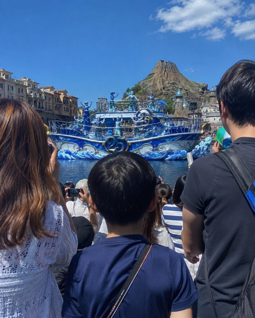 Disney Resort Line monorail to Tokyo DisneySea Station