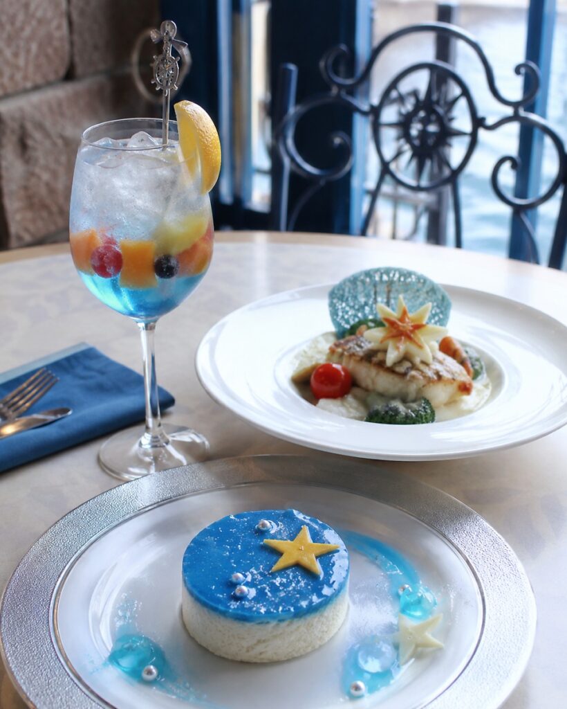 Mobile order dining at Tokyo DisneySea