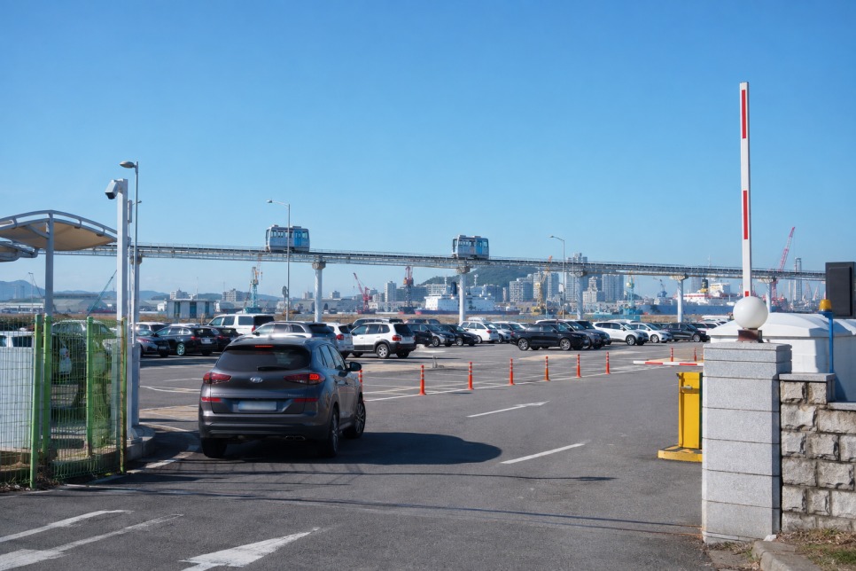 Pier 8 free parking near Wolmi Sea Station